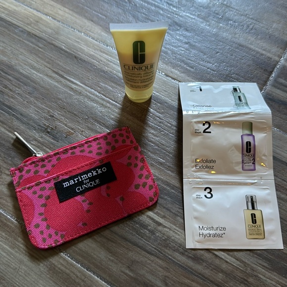 Mix & Match CLINIQUE skincare/make-up Bundles - Picture 9 of 9